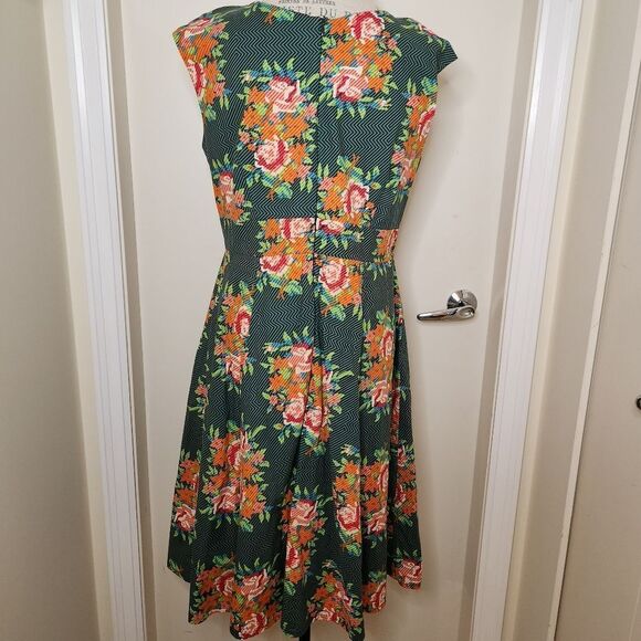 Cherry Velvet pinup dress - Picture 4 of 15